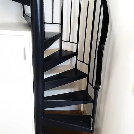 Apartment Duplex De Charme Au Coeur De Montmartre Paris