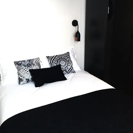 Duplex De Charme Au Coeur De Montmartre