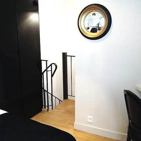 Duplex De Charme Au Coeur De Montmartre Париж