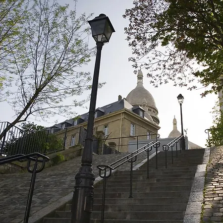 Duplex De Charme Au Coeur De Montmartre